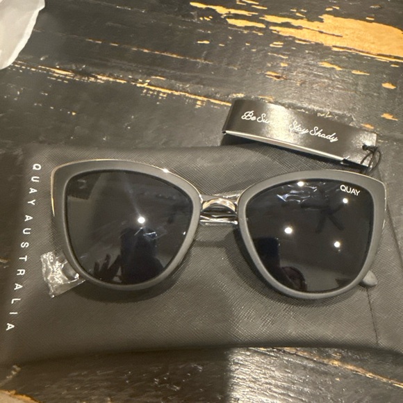 Quay Australia Black Sunglasses NWT - Picture 1 of 5